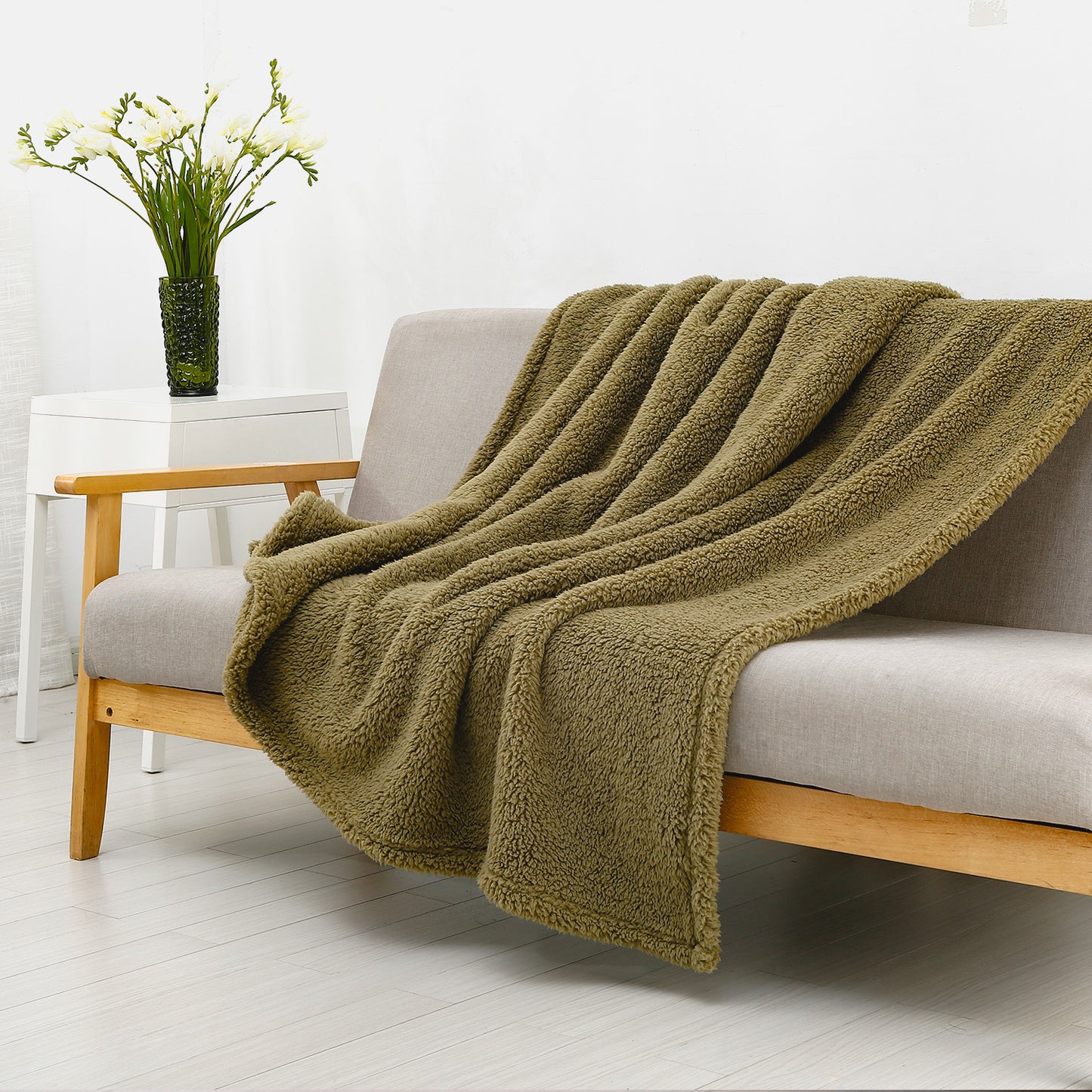 Oversided Sherpa Throw, 60" x 72" Olive