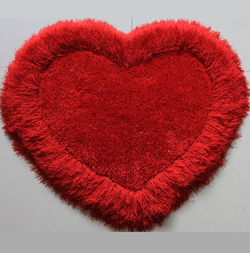 Heart Shape Hand Tufted 4-inch Thick Shag Area Rug (28-in x 32-in)