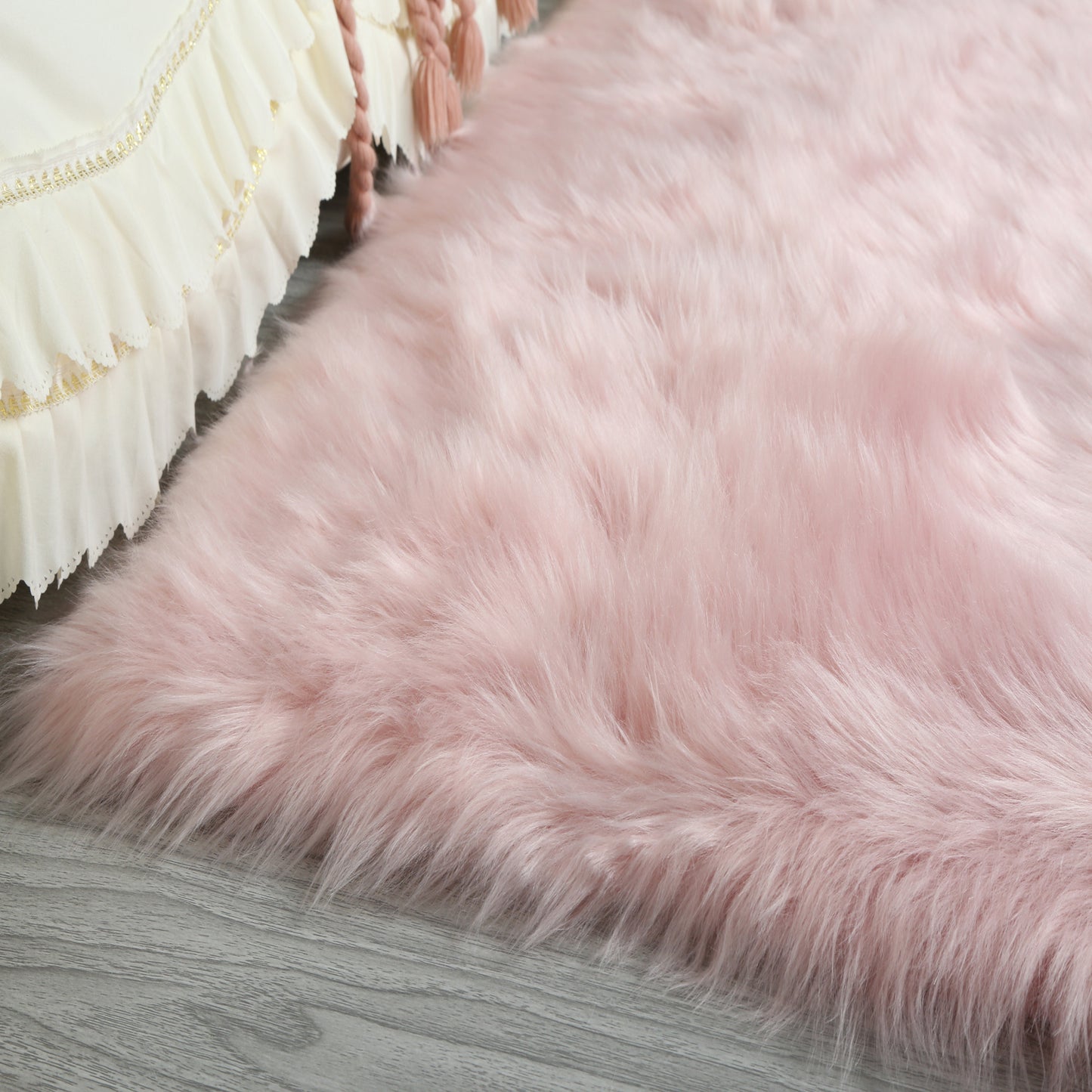 "Cozy Collection" Ultra Soft Fluffy Faux Fur Sheepskin Area Rug